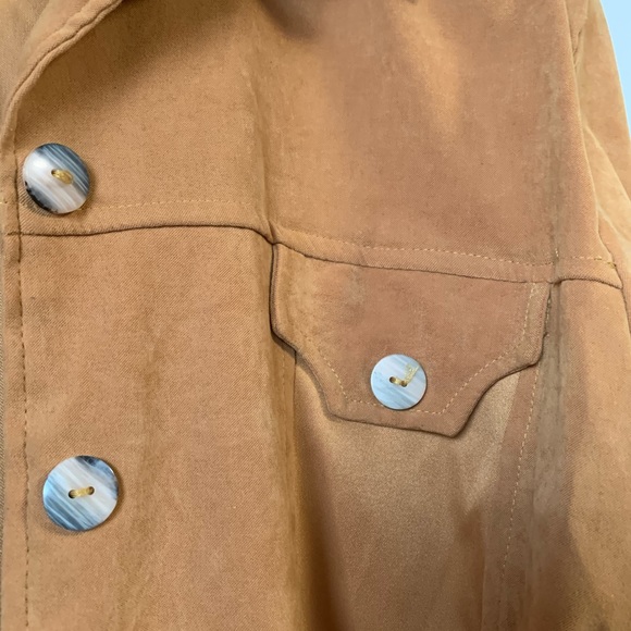 Vintage Tan Sweater - Picture 4 of 6